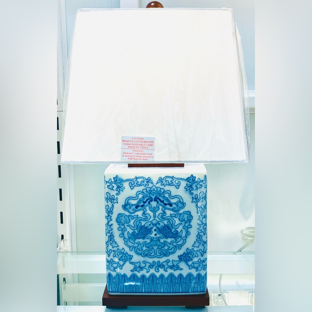 Ralph Lauren Blue Porcelain Marine Accent Design Small Lamp New